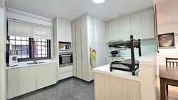 Blk 10 Bukit Batok Central (Bukit Batok), HDB 5 Rooms #588577591